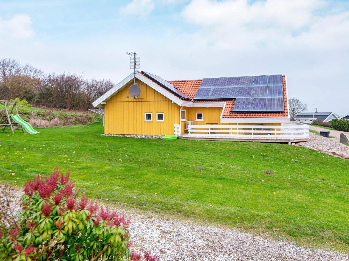 8 Person Holiday Home In Нордборг Номер фото